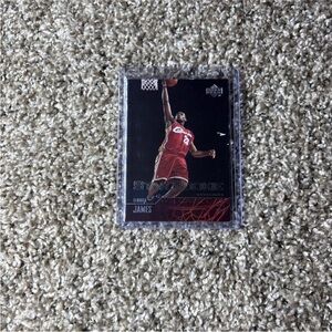 2003-04 Upper Deck - Star Rookie #301 LeBron James (RC) - Ungraded 7.5/10